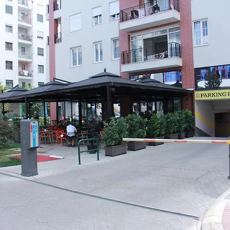 Sukaj Appartement *